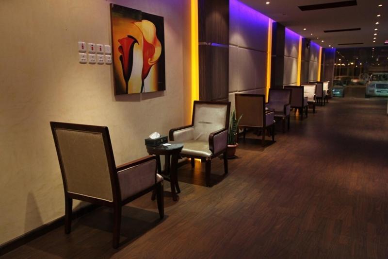 Raoum Inn Аръар Экстерьер фото