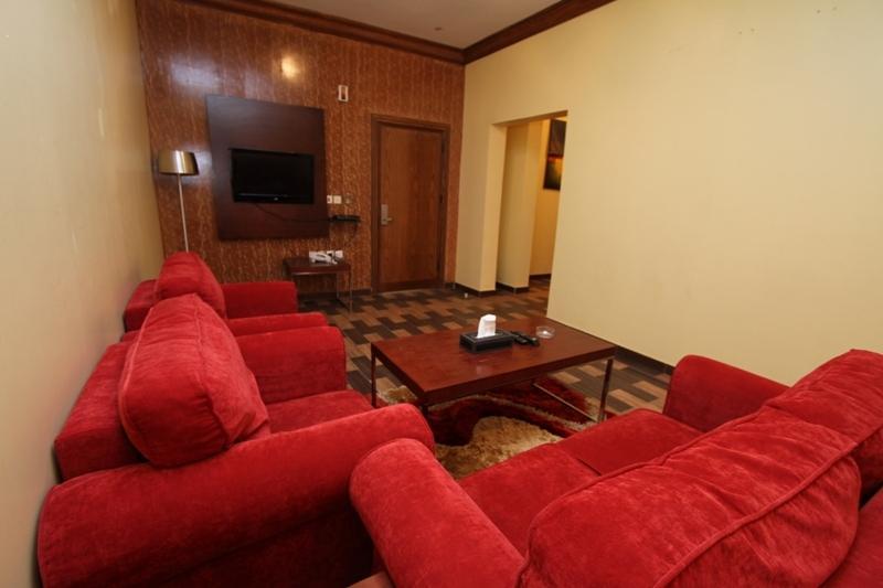 Raoum Inn Аръар Экстерьер фото