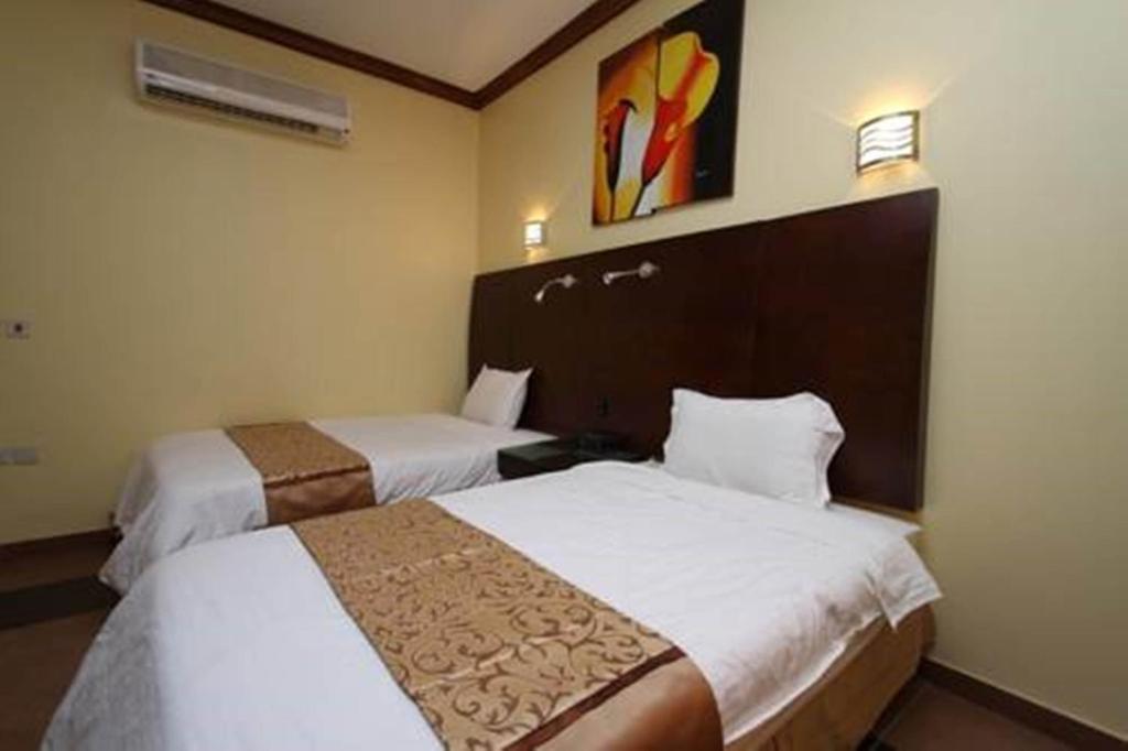 Raoum Inn Аръар Экстерьер фото